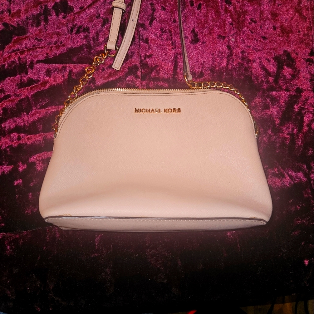 Pink Michael Kors pocketbook